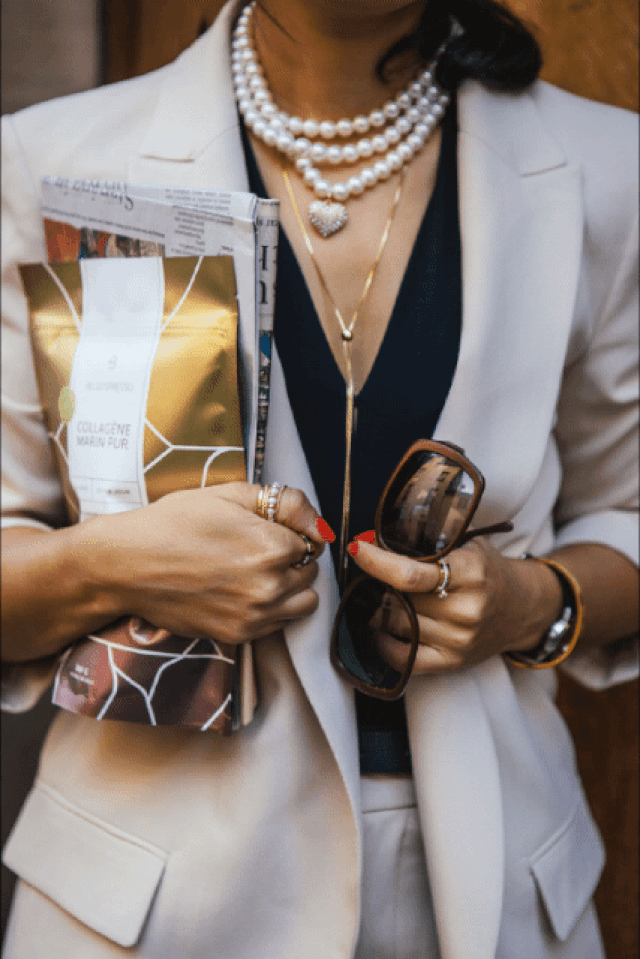 Collagene-marin-bellospresso-glow-beaute-cheveux-ongles-articulations-cafe-the-terrasse-maquillage-make-up-soleil-chic-elegant-femme-working-girl